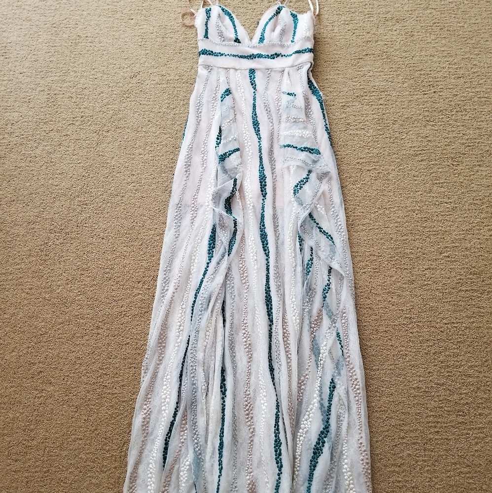 *SOLD* NWT Bcbgmaxazria Liliana Tulle Maxi Dress - Picture 4 of 7